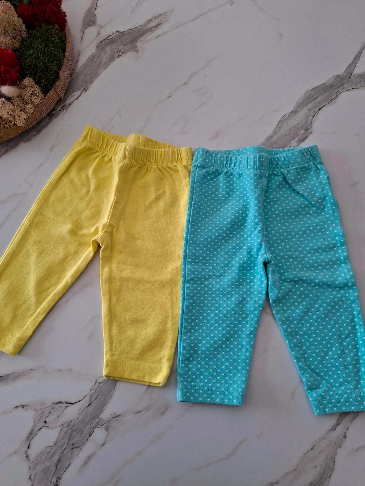 2 leggings taille 3 mois 🌸 – photo 2